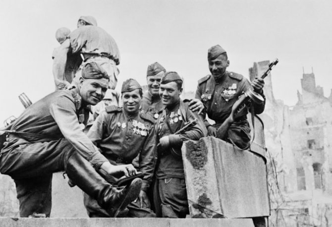 Дошли до Берлина! 1945 год.